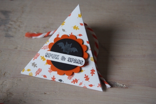 Dreiecksschachtel Halloween, Bild2, gebastelt mit Produkten von Stampin\' Up!.