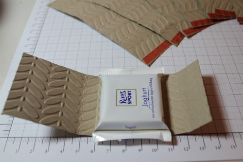 Verpackung für Ritter Sport Schokolade, Schritt 5, gebastelt mit Produkten, Stempeln und Stanzen von Stampin\' Up!